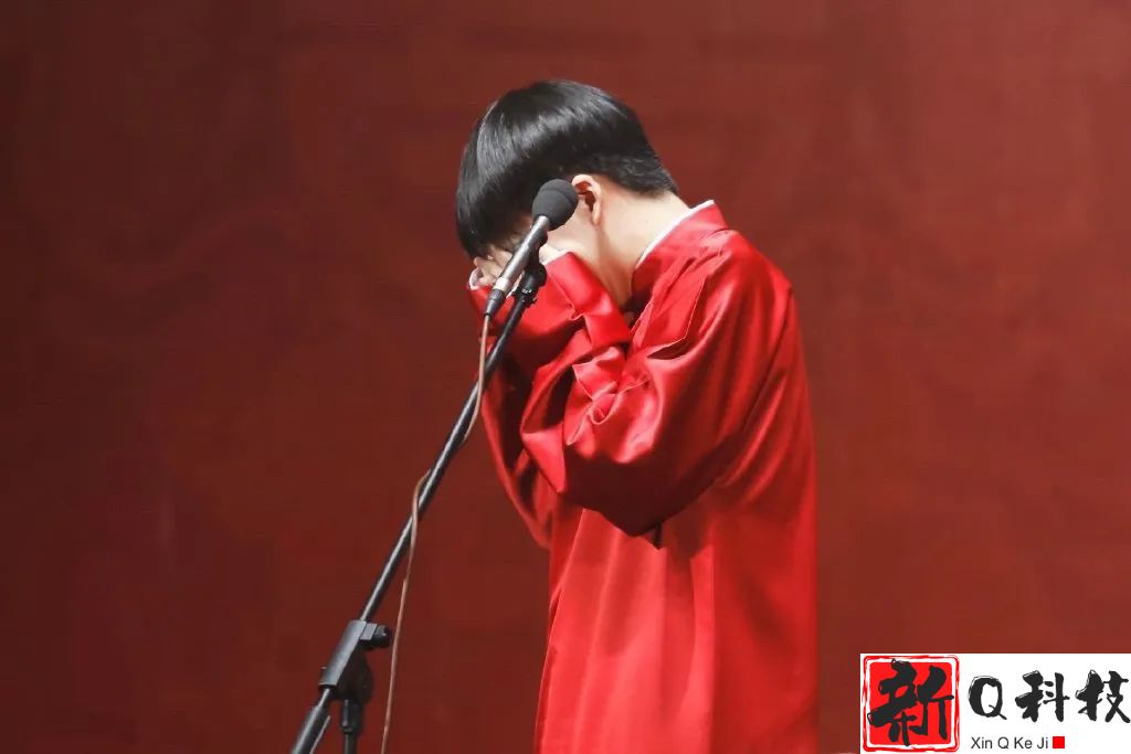 郭麒麟开400万超跑（郭麒麟被曝光开400万豪车飙车蟒袍还没买）