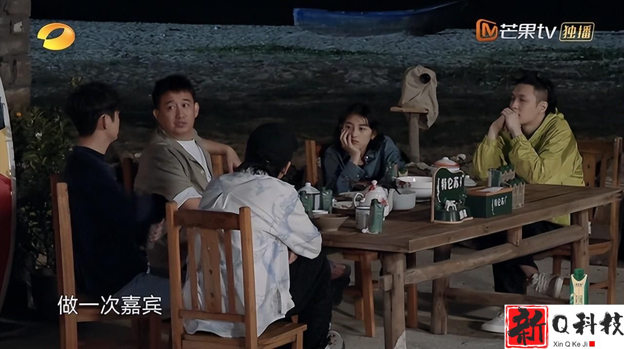 黄磊回应张子枫恋情风波（被偏爱的都有恃无恐担心纯属多余）